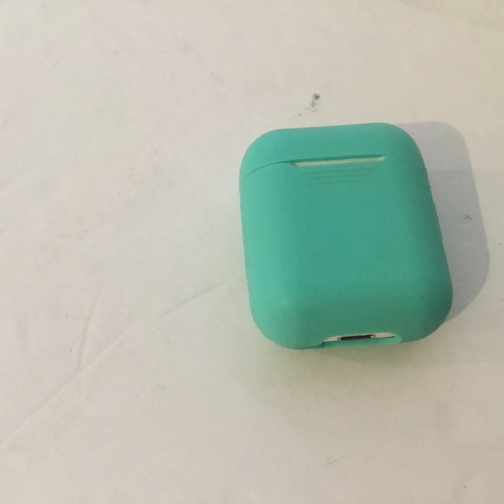 Wireless Earbuds with charging station, Mint Protective Case and cable